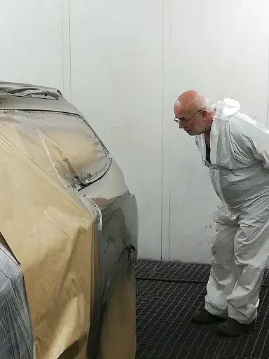 Lakiernictwo i blacharstwo samochodowe autoserwis Hes Feliks